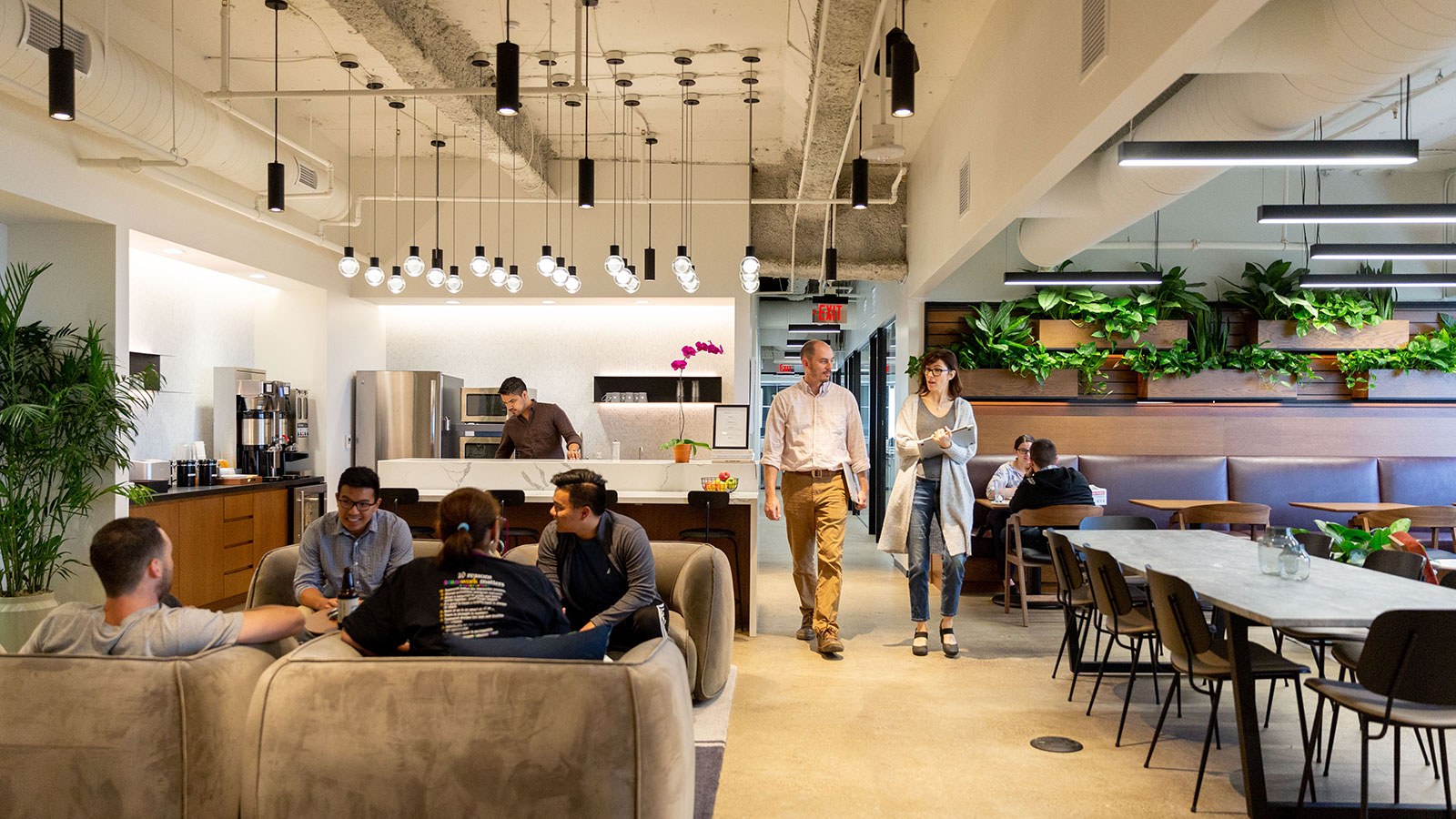 Lounge & Common Areas